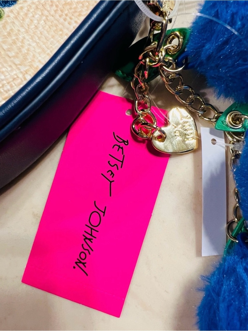 š«šBETSEY JOHNSON Straw Blueberry Shoulder Bag With Blueberry Pom-Pom Charm - Picture 11 of 15